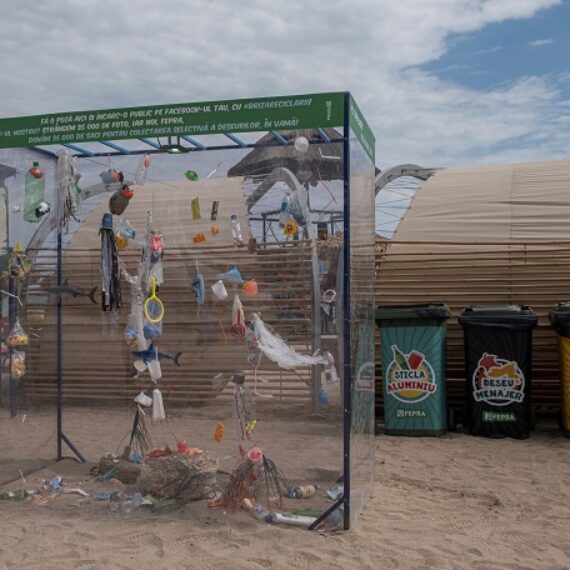 #BrizaReciclării, campanie pentru educarea turiștilor de pe litoral privind deșeurile aruncate la întâmplare