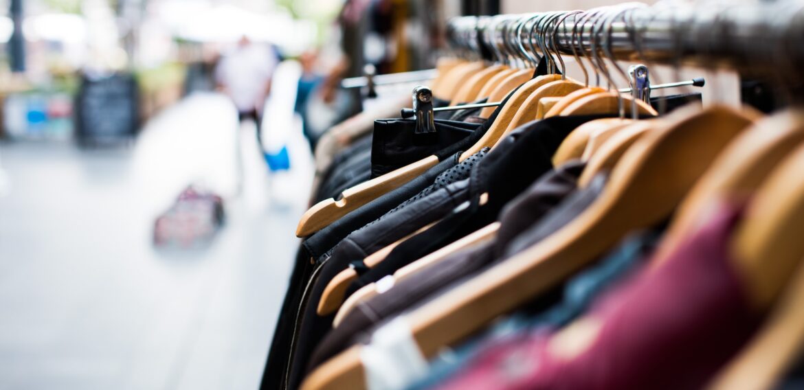 Marea Britanie ia în vizor retailerii de fashion pentru a afla dacă aceștia sunt vinovați de greenwashing