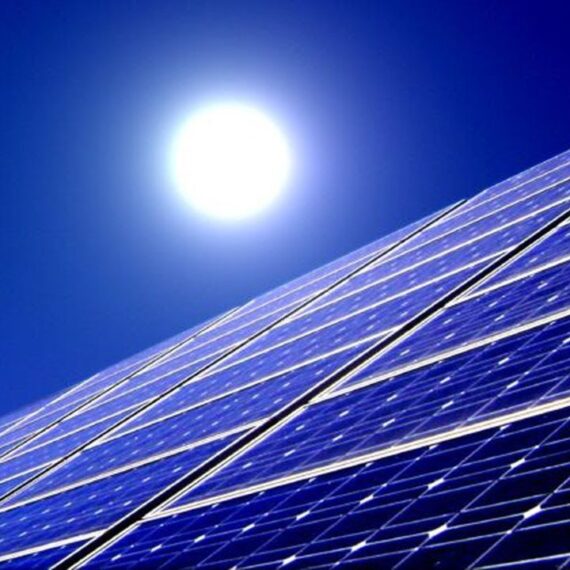 Orange România semnează cu ENGIE un acord de achiziţie de energie pe şase ani, prin care companiile din grup urmează să acopere cu energie solară 30 GWh din necesarul anual de energie electrică