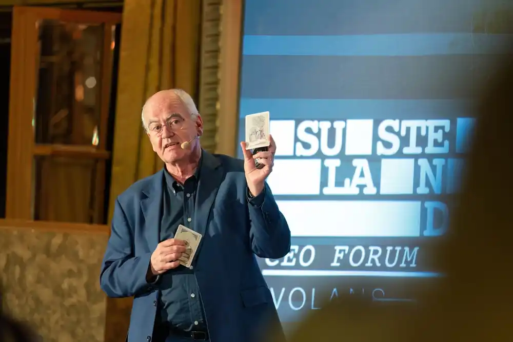 John Elkington vorbește la prima ediție SUSTENLANDIA CEO Forum, organizată de Ambasada Sustenabilității în România